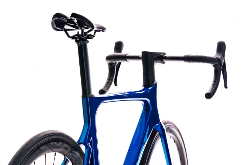 2020 Giant Propel Advanced 2 Disc Carbon Road Bike in Blue-5
